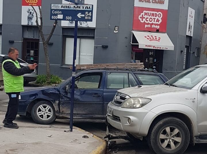 Daños materiales en colisión céntrica