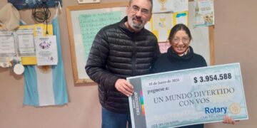 Comunidad en acción: el Rotary Club entregó casi 4 millones de pesos a la ONG «Un Mundo Divertido con Vos»