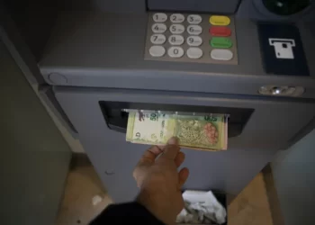 Dieron a conocer el cronograma de pago de sueldos y aguinaldos para estatales y docentes
