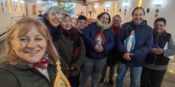Misioneras del Padre Kolbe visitan el barrio Villa Italia