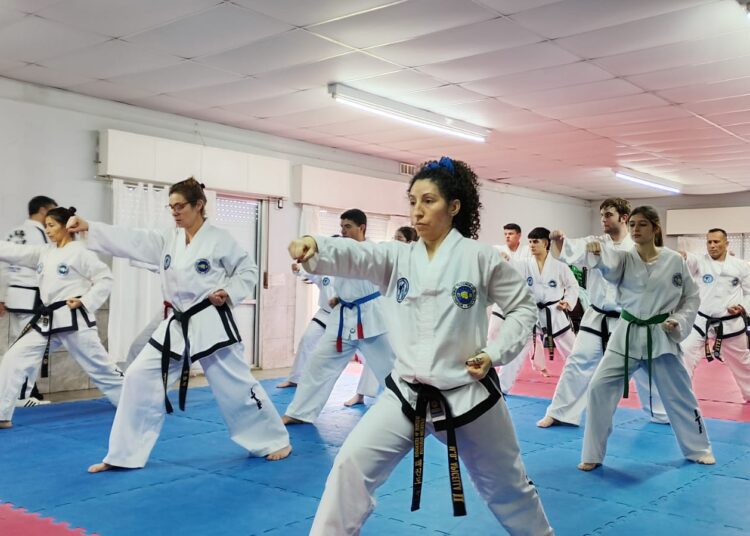 Crecimiento marcial: Tres Arroyos y la región vivieron un intenso seminario de perfeccionamiento técnico de Taekwon-Do I.T.F.
