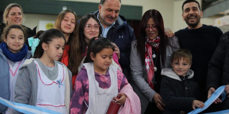 Apertura oficial de la Feria de Ciencias en la Escuela Técnica