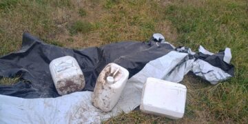 Higiene urbana: detectan por cámaras a un infractor arrojando basura en la vía pública y le labran una dura multa