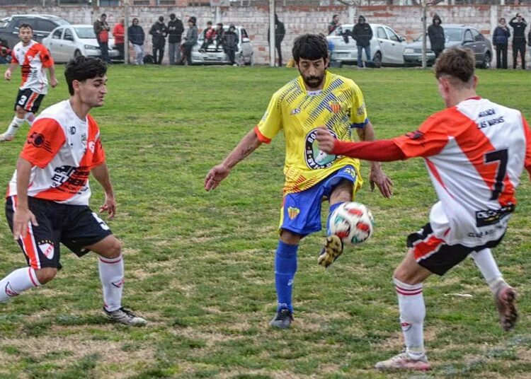 Cascallares ganó el clásico y trepó en la tabla general