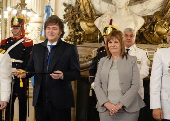 Estrategia de aislamiento y quirúrgico “poroteo”: el Gobierno reordena la agenda en el Senado para destrabar sus proyectos clave