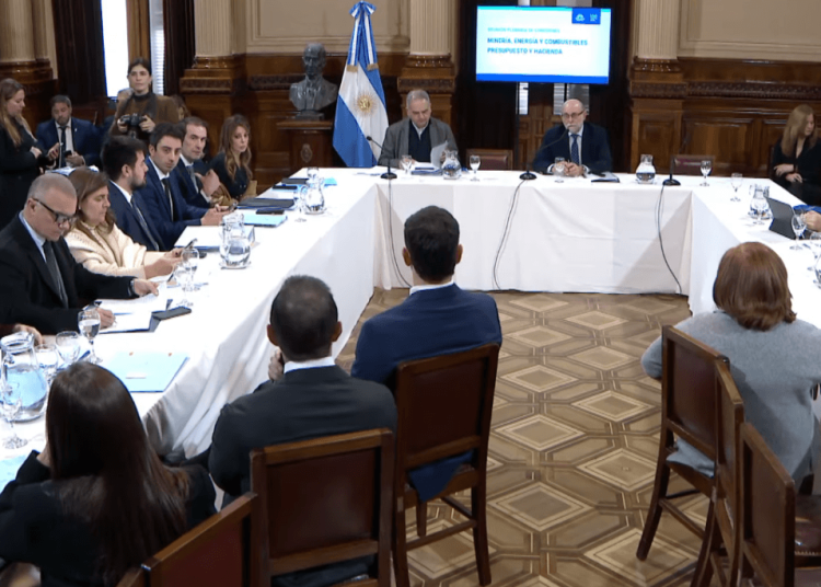 Tensiones cruzadas en la Cámara Alta: la disputa por el biodiésel empantana la nueva Ley de Biocombustibles y enciende la queja del sector sucroalcoholero