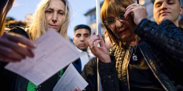 Reforma electoral: la iniciativa del Gobierno endurece exigencias de afiliación y pone en riesgo a decenas de partidos políticos