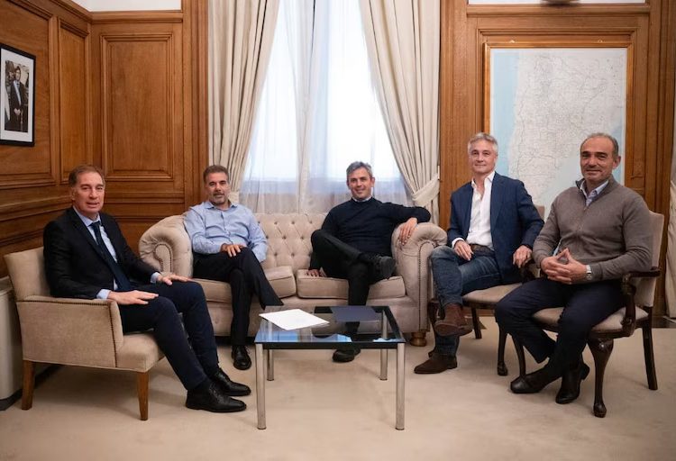 Armado electoral hacia 2027: La Libertad Avanza mantiene negociaciones pero un sector del PRO presiona para competir de forma independiente