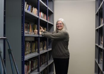 Beneficios y talleres en la Biblioteca del Sindicato de Comercio: entrega de bonos para el Día del Niño y propuesta de cine debate