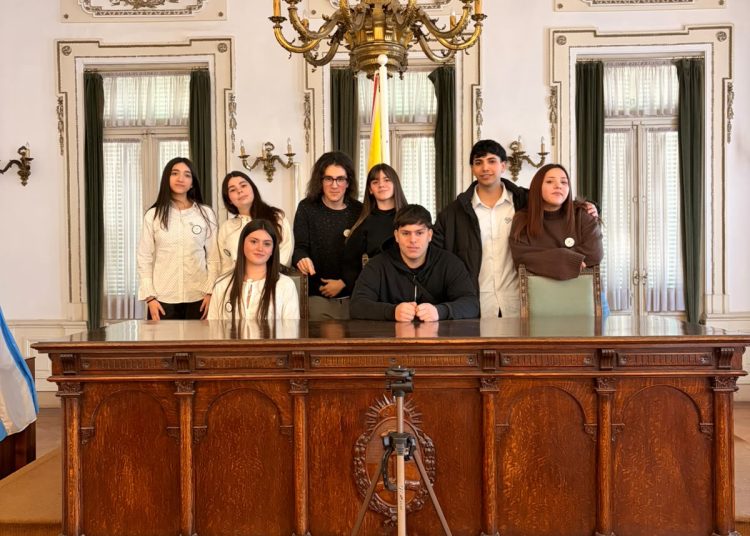 Jóvenes de Claromecó presentan proyectos clave en el Consejo Deliberante Estudiantil