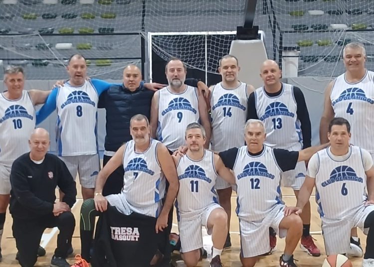 Fin de semana de gloria para el básquet de Tres Arroyos: Club de Amigos se coronó campeón sudamericano +50 en Dolores