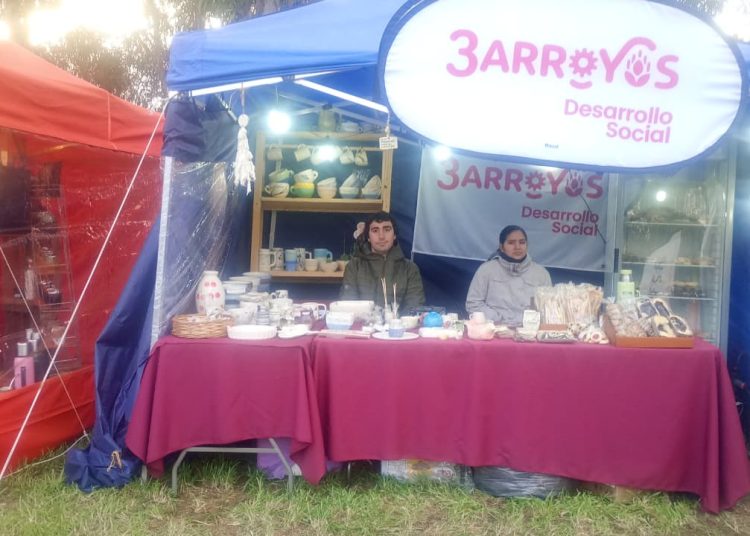 Con promociones en pesos y unidades vendidas, la concesionaria Bufa exhibe la línea de tractores Chery en la Exposición Rural
