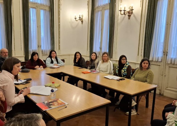 La Mesa de Salud Mental de Tres Arroyos debatió sobre la juventud y la prevención