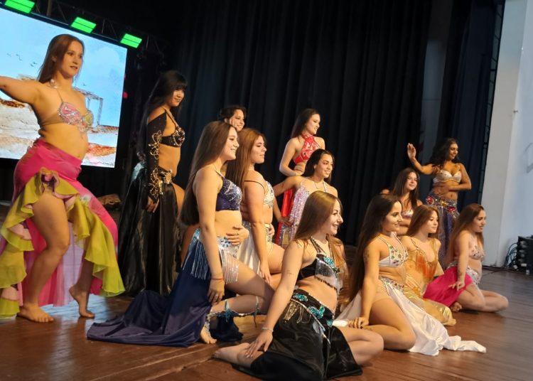 Fiesta de Coletividades: Exitoso cierre con un Fanal lleno de público