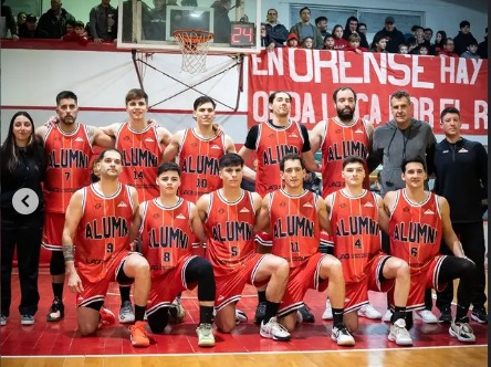 Alumni dejó sin invicto a Estudiantes de Olavarria en el Provincial y quedó como líder