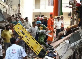 Tragedia en la India: el colapso de un edificio estudiantil en Nueva Delhi dejó al menos siete muertos