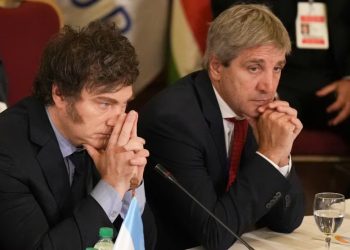 Tensión en los mercados: las dificultades económicas que cercan al Gobierno y empujan al alza al dólar y al riesgo país