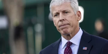 El secretario de Energía de EE. UU. afirma en Caracas que el acuerdo petrolero más que duplicará la producción venezolana