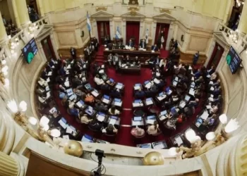 Conflicto por los ingresos en el Congreso: las dietas de los senadores superarán los $13,1 millones brutos desde enero de 2027