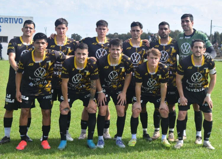 Olimpo festejó en Indio Rico con un gol agónico y mantiene la diferencia