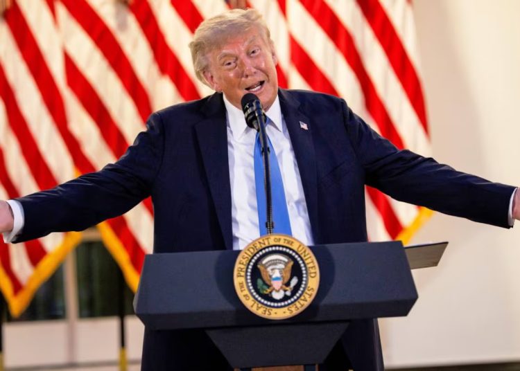 Trump volvió a reflotar el reclamo por las Islas Malvinas y cuestionó al Reino Unido por no acompañar a EE.UU. en la guerra en Irán