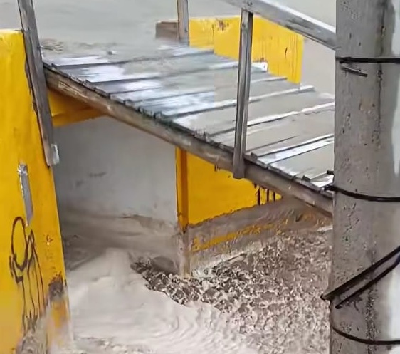 Graves daños en la costa de Reta tras una fuerte sudestada y la destrucción parcial de un desagüe pluvial