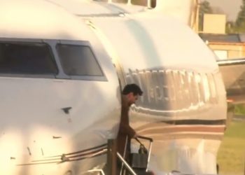 El último vuelo del capitán: Lionel Messi ya está en la Argentina para su noche de despedida de la Selección