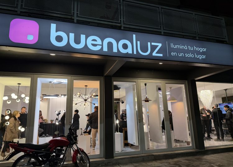 Nueva propuesta comercial: abrió sus puertas «Buena Luz, Buena Vida» en Tres Arroyos