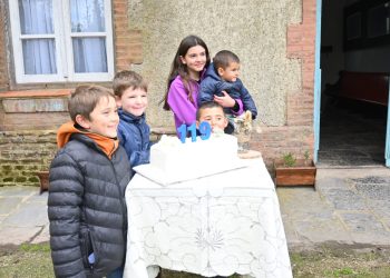 El Centro Municipal de Salud renueva sus jardines tras labores preventivas de seguridad