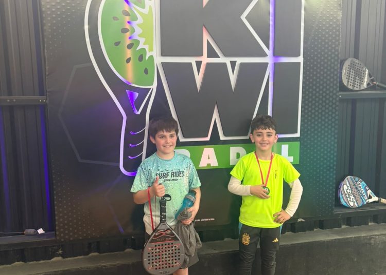 Éxito y gran convocatoria en el fin de semana deportivo de Kiwi Pádel: avanza el encuentro de escuelita y se palpita el torneo junior