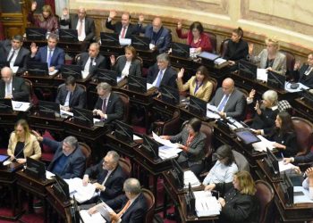 Senadores patagónicos impulsan el proyecto ABRIGAS para modificar los subsidios al gas y garantizar tarifas accesibles