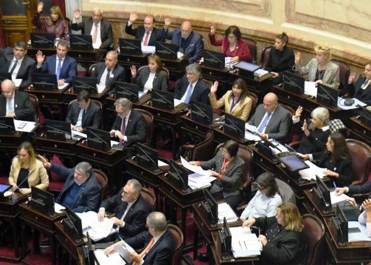 Senadores patagónicos impulsan el proyecto ABRIGAS para modificar los subsidios al gas y garantizar tarifas accesibles